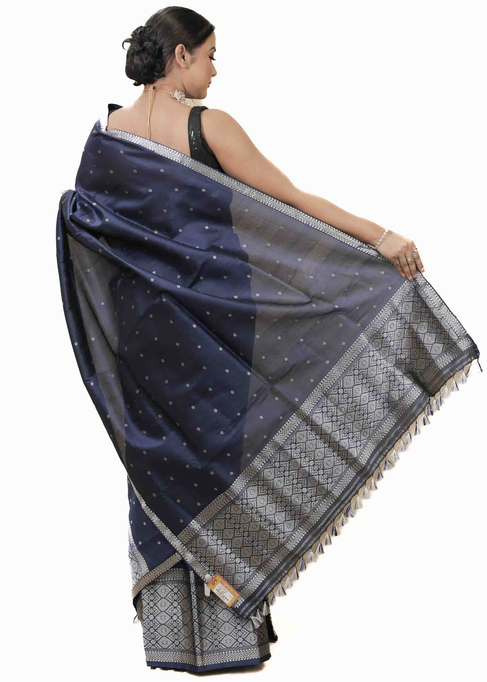 Kesa pat mekhela chaddar